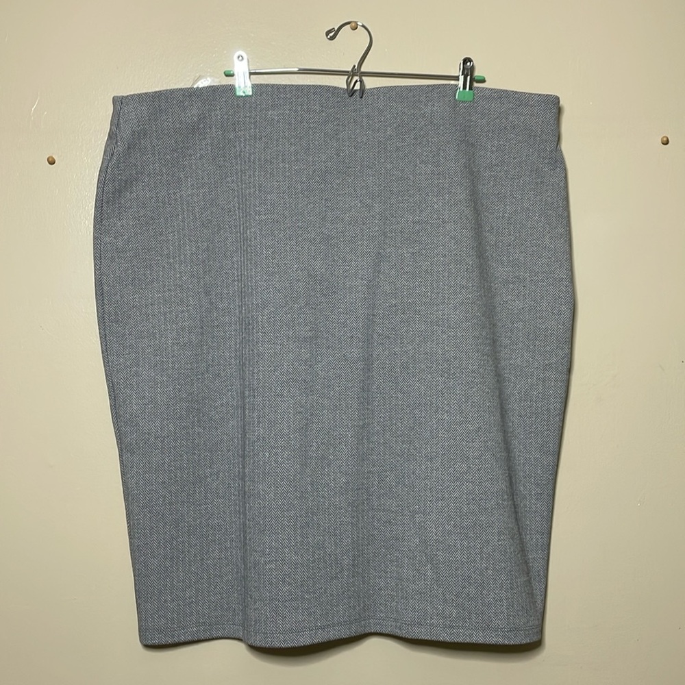 Tommy Hilfiger Lush Life Polished Pencil Skirt